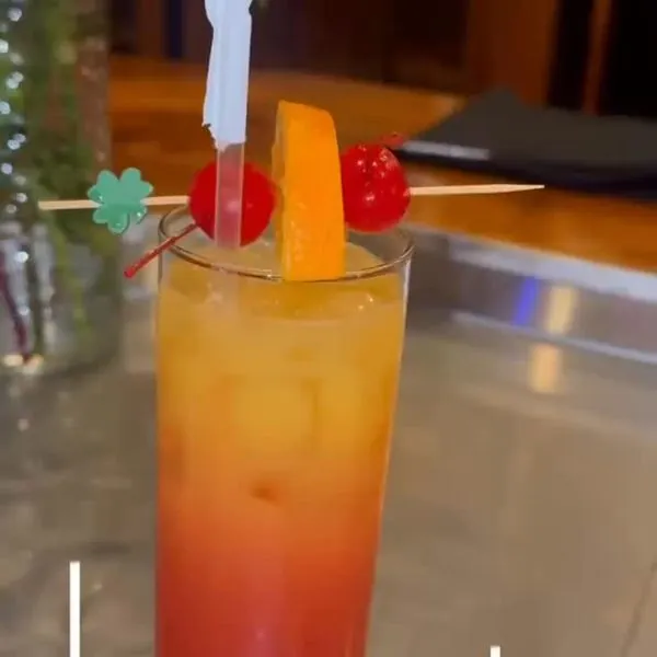 Tropical cocktail